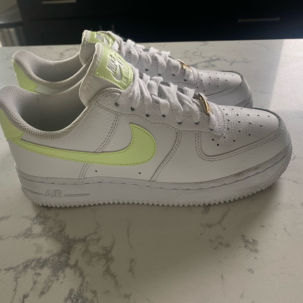 Nike Air Force 1 EUC Women’s 7 or 7.5